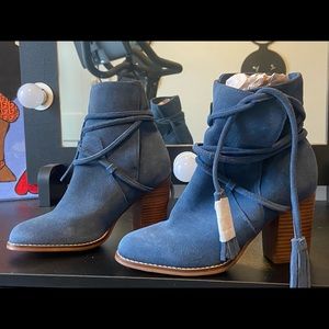 New Aldo Blue bootie’s